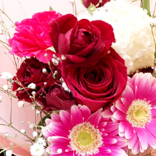 ピンク・レッド系の花束イメージ